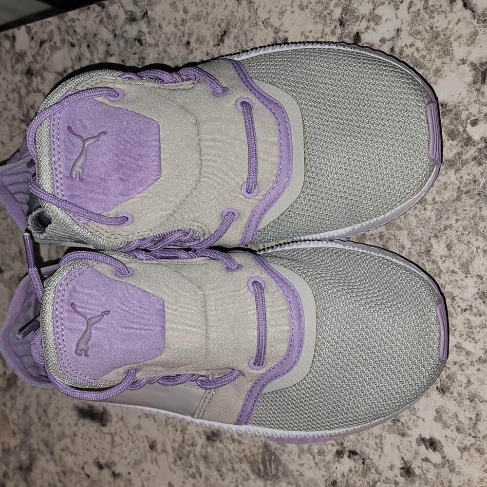 Women puma size 7.5 gray and purple